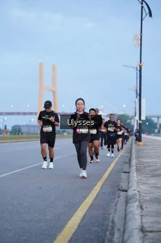Runner Photo 2036555