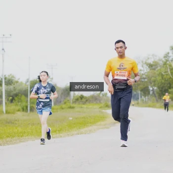 Runner Photo 2036569
