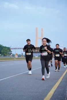 Runner Photo 2036593