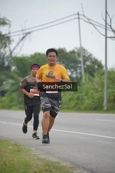 Runner Photo 2036676