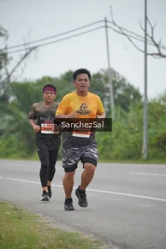 Runner Photo 2036679
