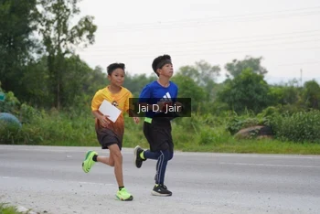 Runner Photo 2036722
