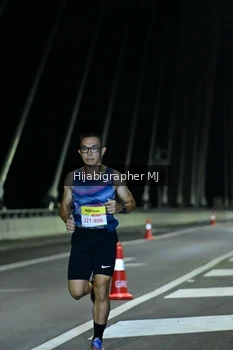 Runner Photo 2036735