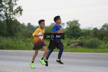 Runner Photo 2036742