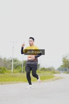 Runner Photo 2036745