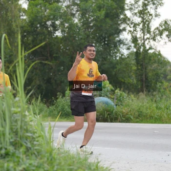 Runner Photo 2036748