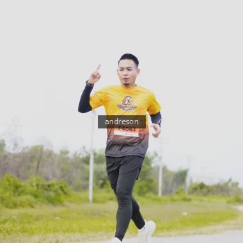 Runner Photo 2036751