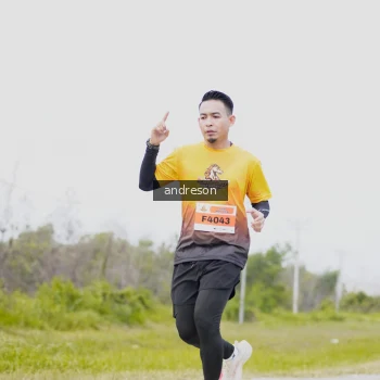 Runner Photo 2036760