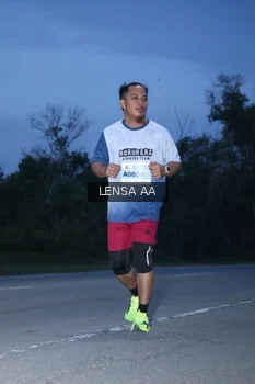 Runner Photo 2036768