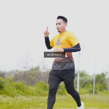 Runner Photo 2036791