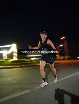 Runner Photo 2036796