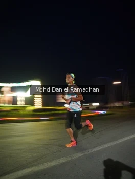 Runner Photo 2036813