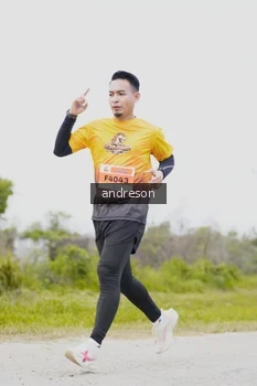 Runner Photo 2036833