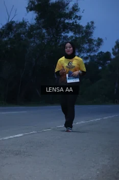 Runner Photo 2036843