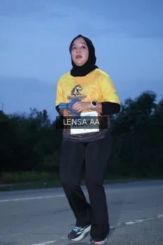 Runner Photo 2036878
