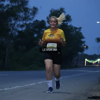 Runner Photo 2036885