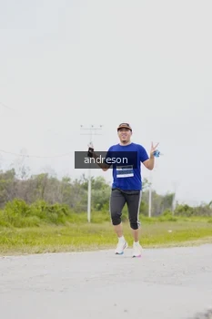 Runner Photo 2036894