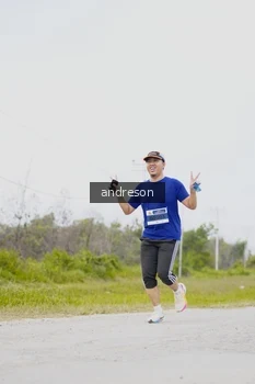 Runner Photo 2036936