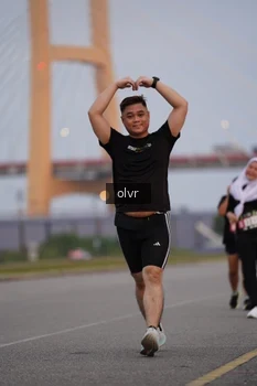 Runner Photo 2036962
