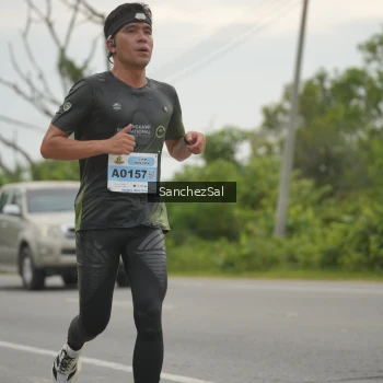 Runner Photo 2037003