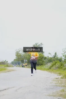 Runner Photo 2037100
