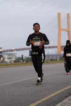 Runner Photo 2037105