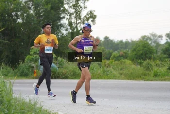 Runner Photo 2037142