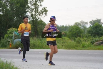 Runner Photo 2037163
