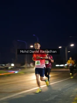 Runner Photo 2037190