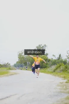 Runner Photo 2037333