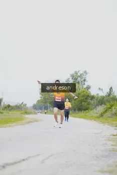 Runner Photo 2037411