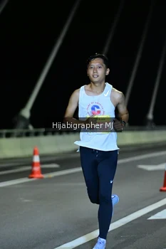 Runner Photo 2037480