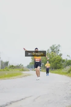 Runner Photo 2037495