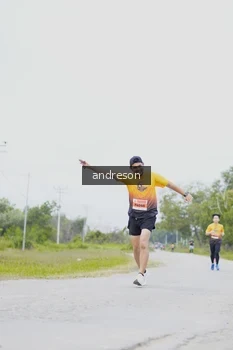 Runner Photo 2037577