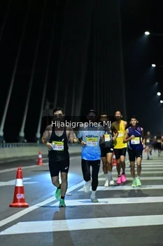 Runner Photo 2037579