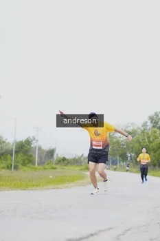 Runner Photo 2037582