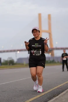 Runner Photo 2037600