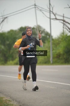 Runner Photo 2037623