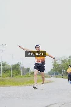 Runner Photo 2037627