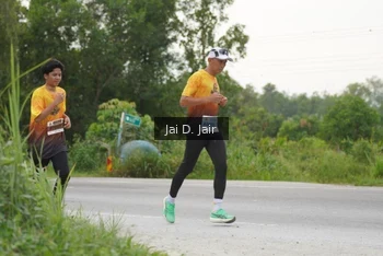 Runner Photo 2037656