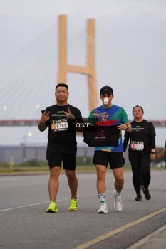 Runner Photo 2037790