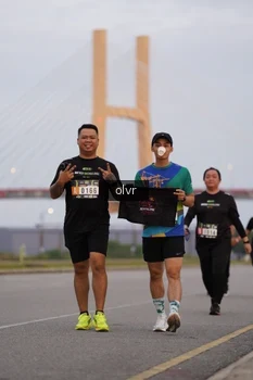 Runner Photo 2037800