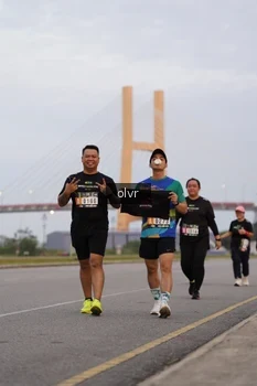 Runner Photo 2037840