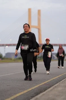Runner Photo 2037938