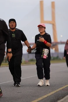 Runner Photo 2037949