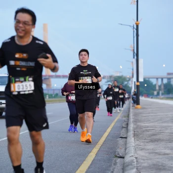 Runner Photo 2038037