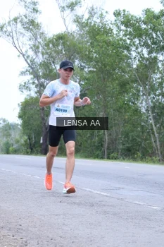 Runner Photo 2038309