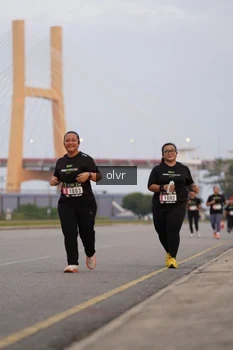 Runner Photo 2038352