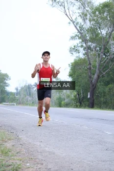 Runner Photo 2038372