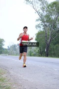 Runner Photo 2038375